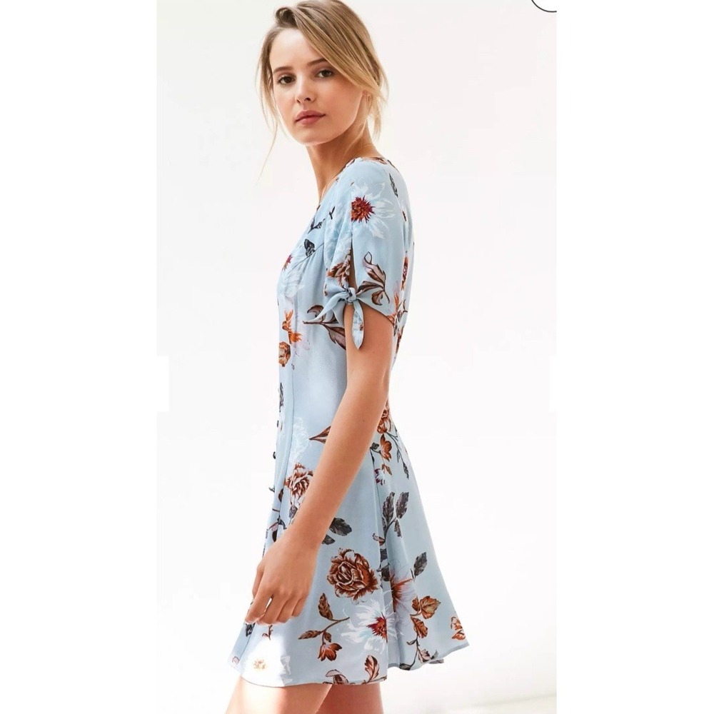Kimchi Blue Sally Sue Tie-Sleeve Blue Floral Mini Dress Women's Size Large - Picture 2 of 11